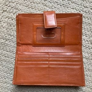HOBO Women’s leather wallet